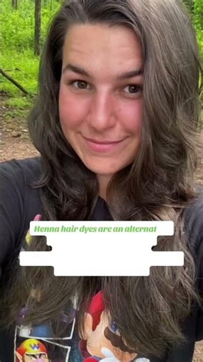 Transform Your Hair Naturally with Henna Hair Dye Plus Gray Coverage Tips #HennaHair #NaturalBeauty