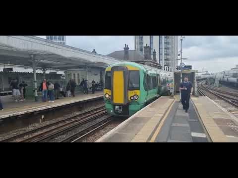 Southern class 377 and 455 at Battersea Park Station 