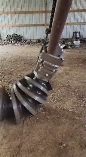 Inside the Tractor Graveyard Machine Shop #FarmWorkshop #ScrapMetalRobot #RuralAmerica #MechanicalEx