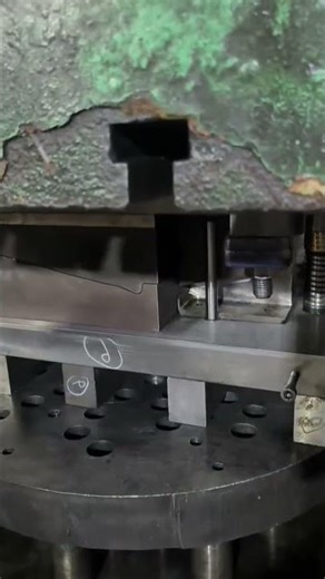 Smart Automated Cutting System #Automation #ModernMachines #Manufacturin