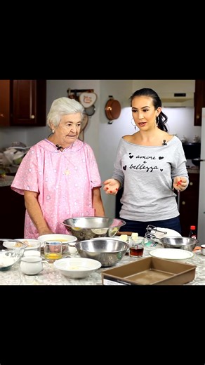 Nonna’s Amaretto Crumb Cake 🤍 She never had this cake in Italy, but she loved making it here in America, with her signature Italian flair, of course. An almond-scented cake layered with creamy ricotta and topped with a golden, buttery crumb. It became one of her specialties. A taste of home in a new world. She’d bake it whenever her commare came over, the kitchen filled with laughter, gossip, and the clinking of espresso cups. Sometimes she’d serve it with American drip coffee — what she affect