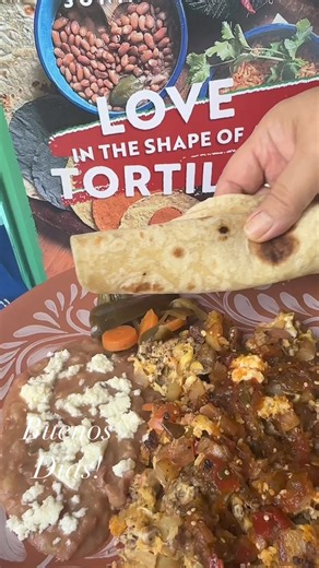 2.4K views · 43 reactions | Chorizo Con Papas y Huevo. Mexican Chorizo with Potatoes and Eggs! Good Morning!! I followed my recipe for chorizo con papa, then added eggs at the end. Simple and delicious!! | La Piña En La Cocina | Facebook