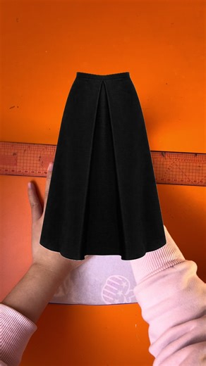 Center Inverted Pleat Skirt #sewing #patterndesign #patternmaking #pattern #sewingtutorial