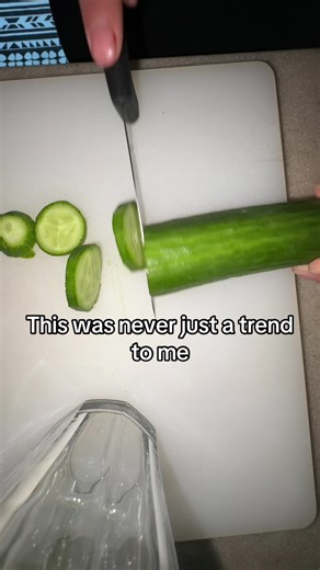 ‏Fyp#tuff?#recipe:cucumbers/lemon/salt/olive oil/labneh-yogert | cucumbers