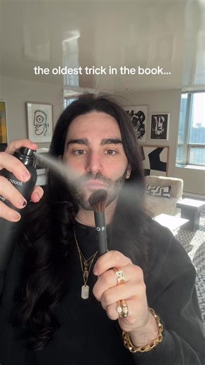 hairspray on a makeup brush 💁‍♀️💁‍♀️ this was one of the first backstage hair tips i witnessed when i was starting out as a hairstylist !! it’s great bc ur hairstyle doesn’t loose volume and the application is light that ur hair shouldn’t get greasy from the product!! this vid was inspired by the amazing @Laura88Lee and her iconic sock life hack iykyk 😏 hairspray @Living Proof, Inc.