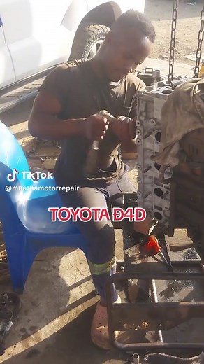 Hands-On Repair of Toyota D4D Engine in Outdoor Workshop