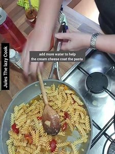 31K views · 74 reactions | Dealing with Food Waste ️勒勒凜凌 Parts of this video were taken from my live last Thursday so it's a bit waffy and some dodgy camera angles 藍藍藍 but it's just a prompt regarding food waste and ideas to help reduce it  Syns for Pesto top of comments #julesthelazycook #swfood #swrecipes #homecook #slimmingworld #familymeals #nofoodwaste #reducefoodwaste #loveyourleftovers | Jules The Lazy Cook | Facebook