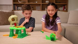 Monster Jam Mini Jams, Crash & Crumble Skull Escape Playset, 2 Exclusive Die-Cast El Toro Loco and Dragon Monster Trucks, Kids Toys for Boy and Girls Ages 3 and up