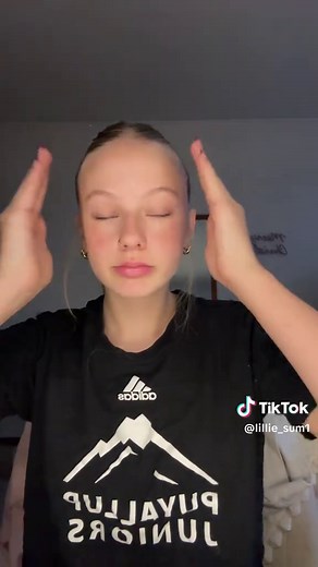 Slick Back Messy Bun Tutorial for Perfect Hairstyles