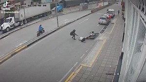 Hitman Shoot Woman Several Times In Colombia