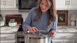 Stainless Steel Stockpot with Lid 5 Quart, Durable 18/8 Stainless Steel, Impact-Bonded Base for Even Heating, Riveted Handles, Oven & All Stove Compatible, Safe Up To 500°F (260°C)