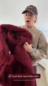 "I have the Bouclé Throw Blanket in the new holly color which is perfect for winter and adds a little bit of texture and a punch of color" @styledsnapshots | Boll & Branch