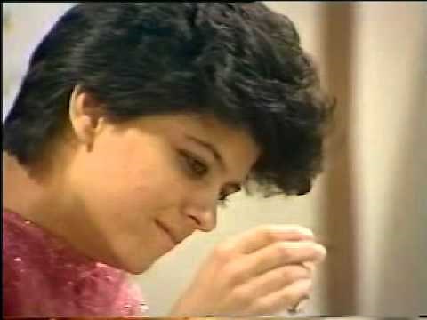 Dhoop Kinare Music Video