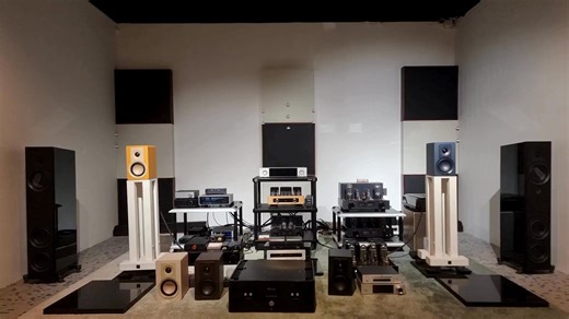 ⭐DALI KUPID Trade-In Program ⭐ Want to upgrade your old @dali.apac Spektor 1 or 2 to the newly released DALI KUPID? No problem! 🎉 Just send us: 📸 Photos of all 6 sides (top, bottom, left, right, front, back) 📝 A brief description of the condition (with box? with accessories?) 📅 Year of purchase 🏷️ Name of seller (must be purchased from an authorized DALI dealer) We’ll quote you the trade-in value accordingly! 🔊 Our Review Don’t let the KUPID’s compact size and modest price fool you. Design