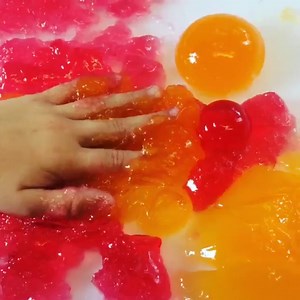 EDIBLE SENSORY PLAY BALLS ACTIVITY