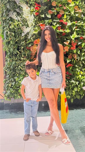Danielle Santana on Instagram: "Como vou ser triste na maternidade se essa é a vibe do meu filho? 🤣💙"