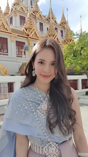 1M views · 59K reactions | โอมจงรัก จงหลง..ไม่งั้นจะปาข้าวสารใส่นะ #เฮอร์ไมโอน้อง ผมหนาแข็งแรงด้วยวิตามินผม @doubletwins.official ชุดไทยมุมิ✨️ @sense_of_thai | Updobybuablink | Facebook