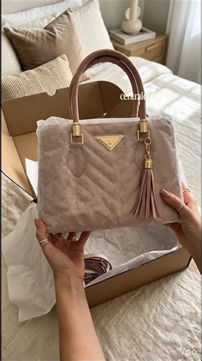 Bolsa Feminina Média Alça Transversal ❤️