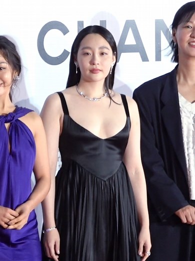 김민하, 파친코 시사회에서의 매력적인 모습 공개