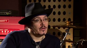 Adam Ant returns after nervous breakdown
