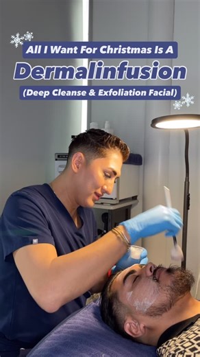 Botox | Fillers | Lasers | Advanced Aesthetic Treatments on Instagram: "🎄✨ All I Want for Christmas Is a Dermalinfusion ✨🎄 (Deep Cleanse & Exfoliation Facial) Hi Beautiful babes 🤍✨ If glowing, glassy skin is on your Christmas wish list… this one’s for you 🎅🏼🧖🏼‍♀️ Our Dermalinfusion is the ultimate holiday skin reset ❄️✨ This medical-grade facial deeply cleanses, exfoliates, and infuses customized serums into the skin—all in one treatment. Using a diamond-tip exfoliation, it gently removes