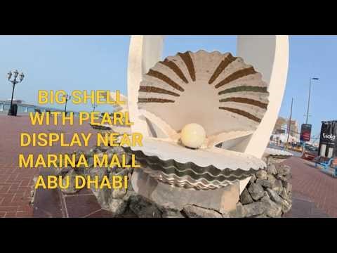 SHELL WITH PEARL DISPLAY NEAR MARINA MALL ABU DHABI / WALK TO REMEMBER