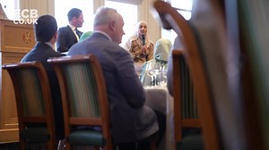 To celebrate Ramadan, the ECB hosted Iftar in the iconic Long Room at @lLord's Cricket Ground 🙌 (📹: England Cricket) | ESPNcricinfo