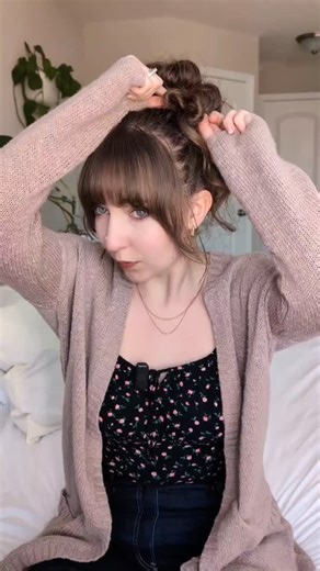 Mo Styles on Instagram: "can you do a messy bun heart? add a lil' heart to your Valentine's Hairstyle 💕 (this series was so much fun to makeee Imk if you guys have another series you want) #messybun #hearthair #hairtutorial #hairstyle #hair"