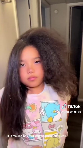 Say goodbye to frizz. Get salon-smooth hair in minutes with Glossy Glide™