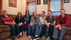 The McCaughey septuplets turn 18