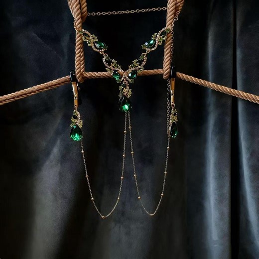 Dainty Nipple Clamps With Body Chain and Rhinestone, Body Chain to Nipple Jewelry, BDSM Gift, Intimate Jewelry, Sexy Chain Lingerie - Etsy