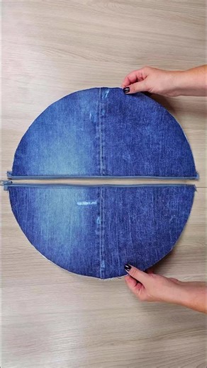 Cut a Simple Denim Circle and Sew a Ready-to-Use Bag | Quick One-Evening Sewing Tricks #sewingtricks #denimcrafts #upcycleideas #foryou #fyp