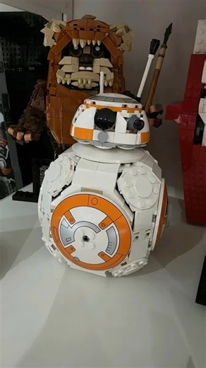today's build. BB8 getting his groove on #legostarwars #bb8 #afol #afolcommunity