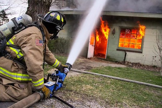 #TFT #Blitzfire HE OSC with MAX-FORCE #Nozzle used at live fire exercise in Lake Dale - Great cover stream at 500 GPM for entry point and above elevation- | Task Force Tips
