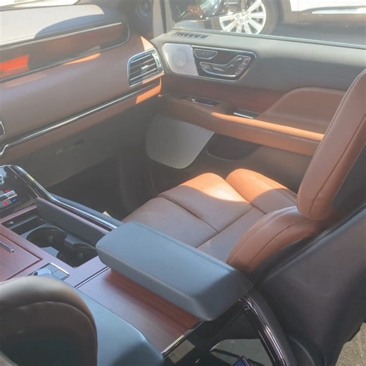 1.3K views | ️Lincoln Goes HardGREENFORD.COM If you want to Golf with buddies, Entertain Clients, or simply enjoy a luxurious SUV, this is your new ride! | Green Ford | Facebook