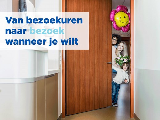 Het nieuwe Erasmus MC zit vol innovaties en slimme verbeteringen. Zo mag je bezoek uitnodigen tussen 11.00 en 21.00 uur en is het steeds vaker mogelijk dat er iemand bij je blijft overnachten. Ruimere bezoektijden, dankzij de eenpersoons patiëntenkamers Een beter idee van het nieuwe Erasmus MC www.verhuizingerasmusmc.nl | Erasmus MC