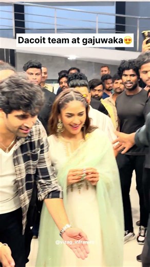 Dacoit team at vizag🫶🏻😍#mrunalthakur #adivisesh #tollywood