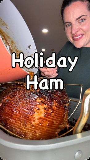 Thanksgiving ham recipe! A recipe from chef Dwight Smith @chefdwightsmith Ingredients: 1 cup honey 1/2 cup butter (melted) 3 tbsp Dijon mustard Glaze: 2 cups pineapple juice 2 tbsp grainy mustard 1/4 cup brown sugar 2 tbsp honey 1 tbsp dry jerk spice How to: In a large pan add unwrapped ham (I used bone in) In a bowl combine honey, melted butter, and Dijon. Brush all over ham making sure to get inbetween the slices. Place in the oven at 325 degrees for 2 hours. While it’s in the oven combine ing