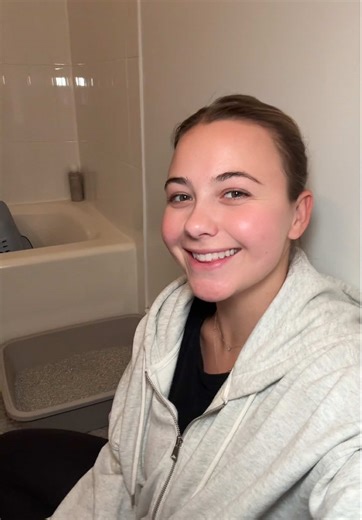 I’ve had my next foster cat picked out for awhile now…and I’m so excited for you to meet him! #cats #fostercat #toothlessthefostercat