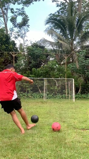 funny football experience #football #soccer #tutorial #funnyshorts #funny