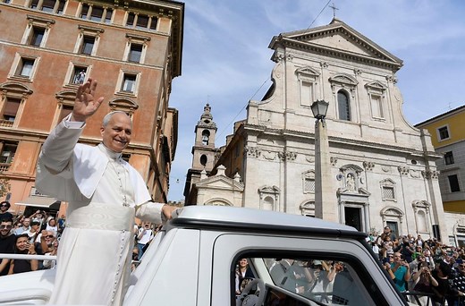 Pope Leo XIV to every parish: 'Take part in World Mission Sunday' - Vatican News