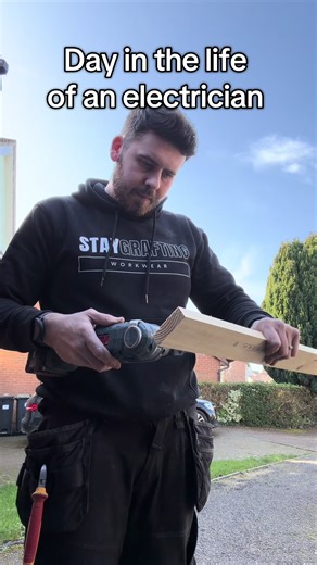 A Day in the Life of an Electrician: Apprentice Adventures