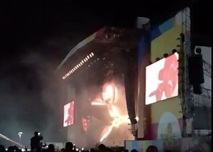JAY-Z Pays Tribute To Chester Bennington With A Performance Of “Numb/Encore”