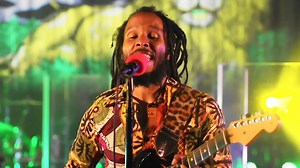🎵 Let's get together and feel alright! 🎵 #Ziggy #BobMarley #OneLove Full Performance 📺 : zig.lnk.to/onelovemedley | Ziggy Marley