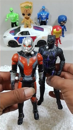 Hunting toys ant-man vs black phanter