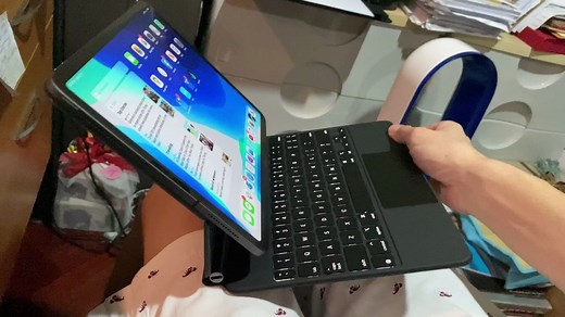 【搬运】妙控键盘上手 Apple iPad Pro Magic Keyboard Quick Overview