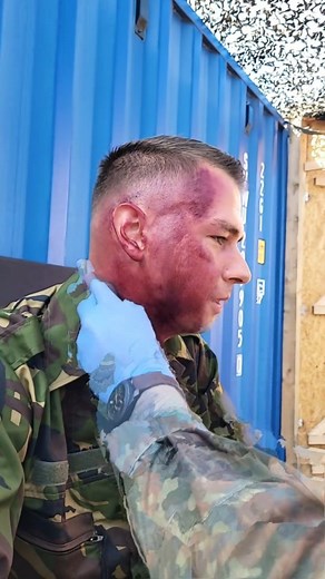 30K views · 78 reactions | #repost #bundeswehr #milstagram #San #Übung #Mascal #schminken #exercise #Sanitäter | Bundeswehr | Facebook