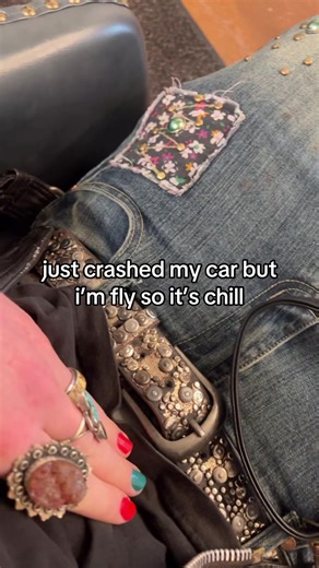 #imwearingchromesoitschill | car crash