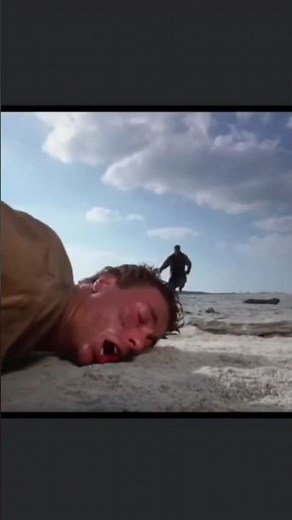 Cyborg (1989) Jean Claude Van Damme fight