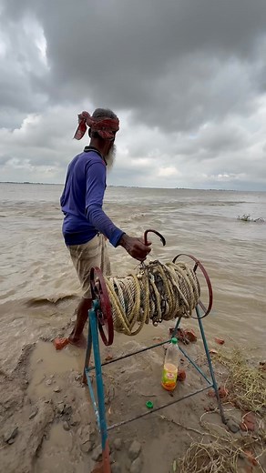 365K views · 703 reactions | Survival fishing method with chicken bait #reels #fishinglife #hook | Daily River Vlog | Facebook